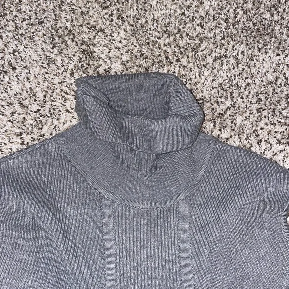 Tank Top - Picture 3 of 4